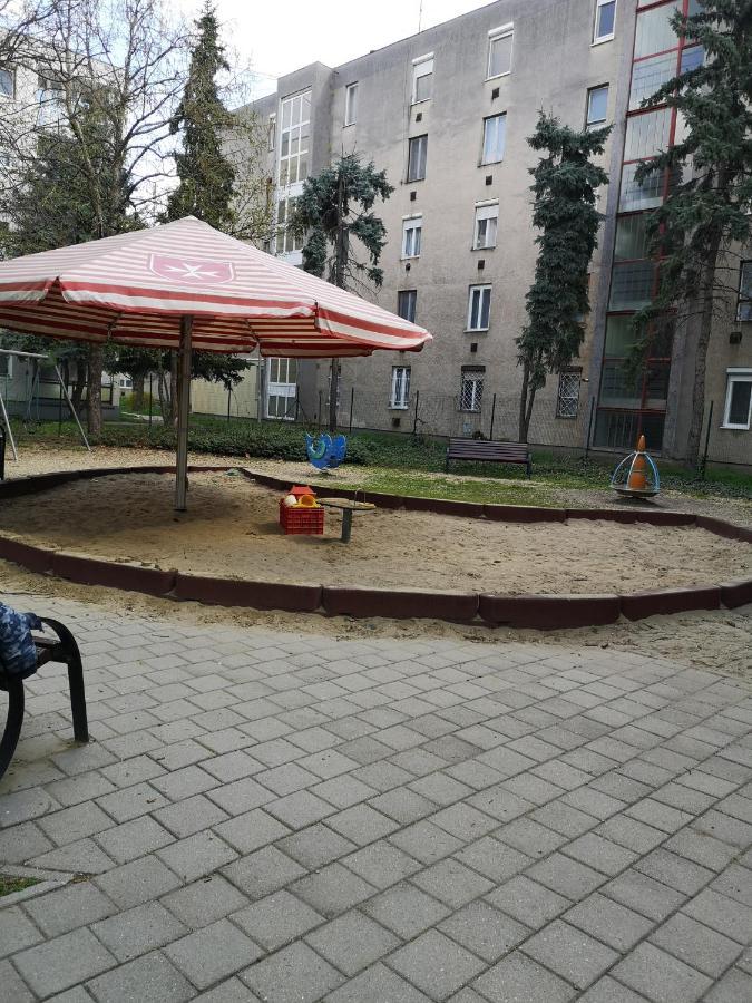 Natasa Apartman Oroshaza Exterior photo