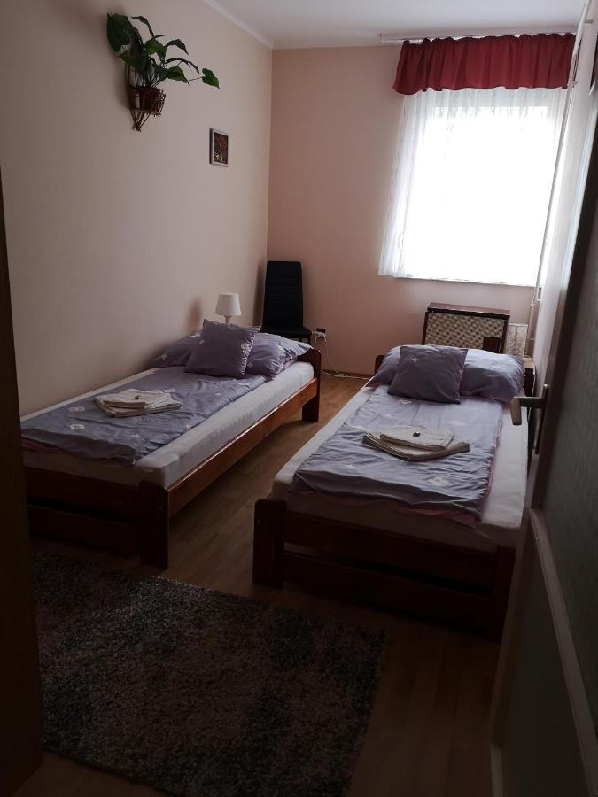 Natasa Apartman Oroshaza Exterior photo